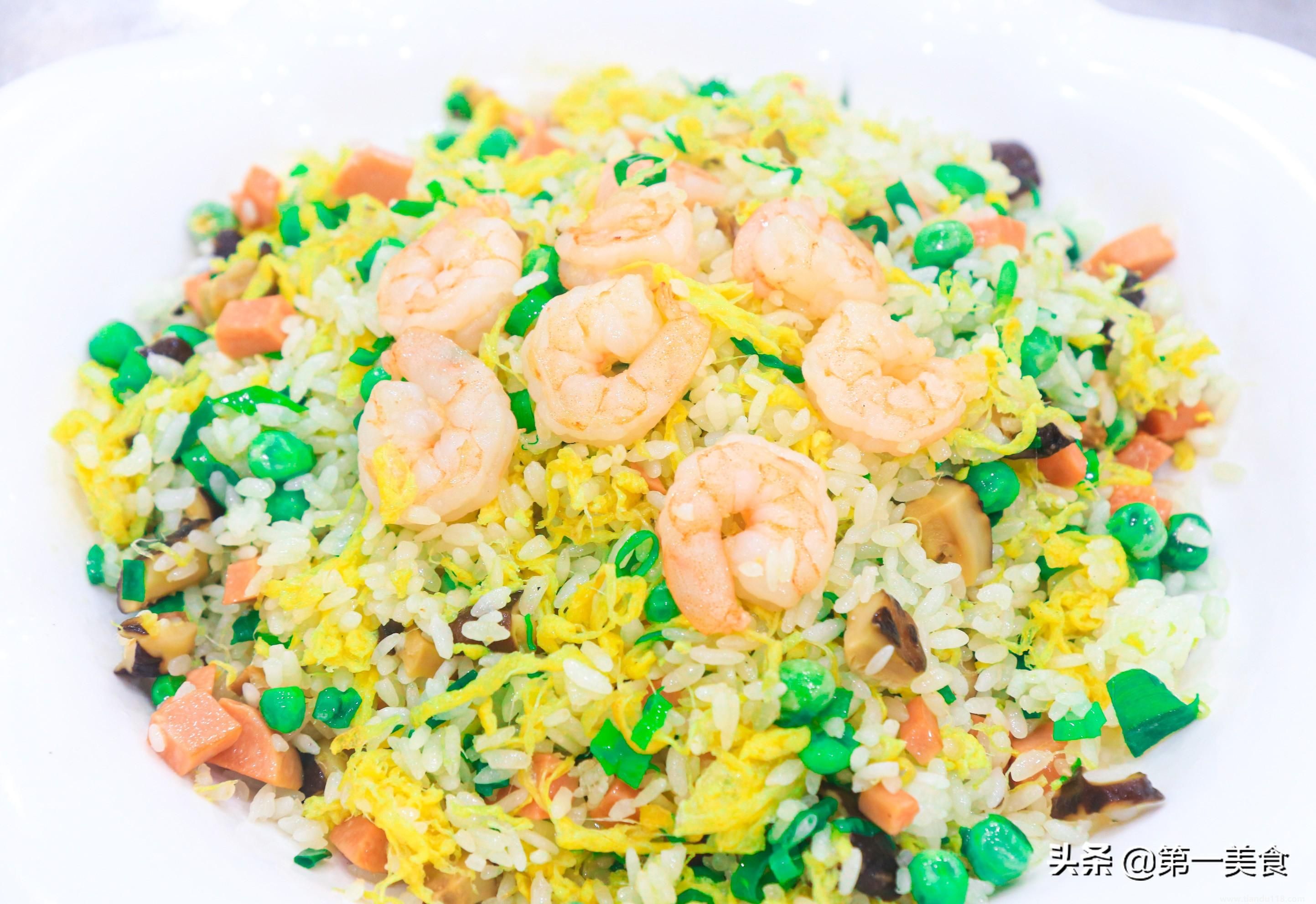 普通蛋炒飯的做法簡(jiǎn)單步驟（怎樣做蛋炒飯最好吃）