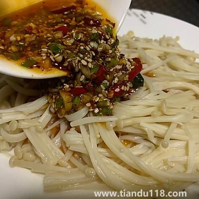 涼拌金針菇的做法(涼拌金針菇怎么做)(圖11) 涼拌金針菇的做法(涼拌金針菇怎么做)(圖11)