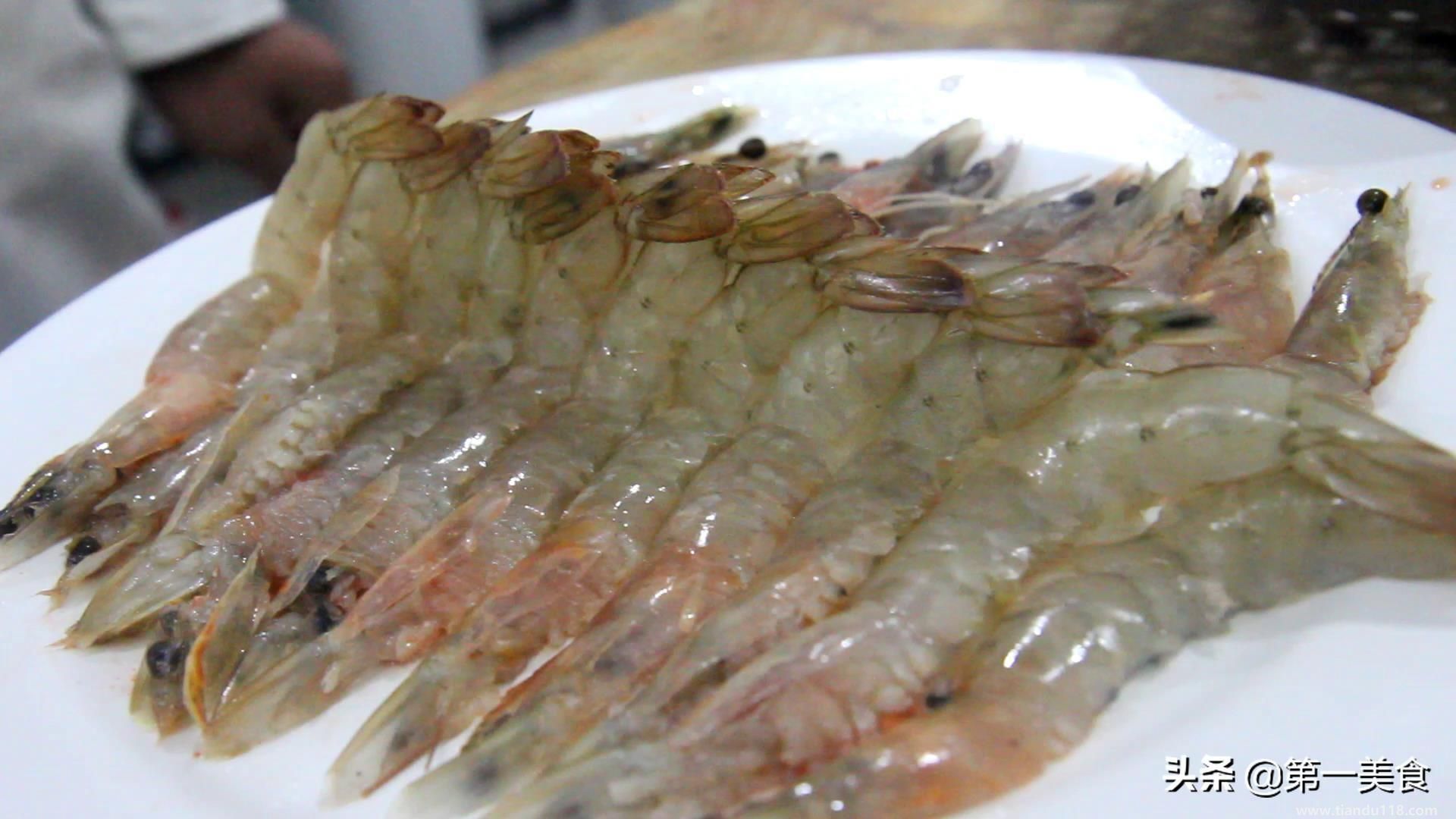 蒜蓉蝦的做法(蒜蓉蝦怎么做)(圖3) 蒜蓉蝦的做法(蒜蓉蝦怎么做)(圖3)