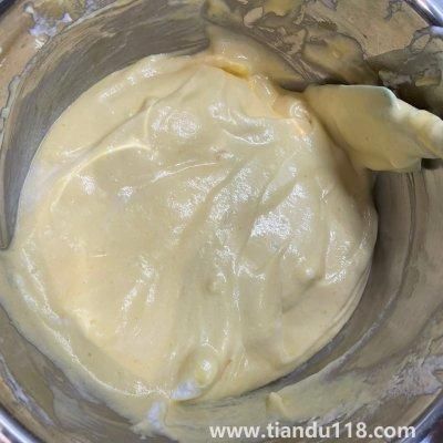 戚風(fēng)蛋糕的做法(戚風(fēng)蛋糕怎么做)(圖7) 戚風(fēng)蛋糕的做法(戚風(fēng)蛋糕怎么做)(圖7)