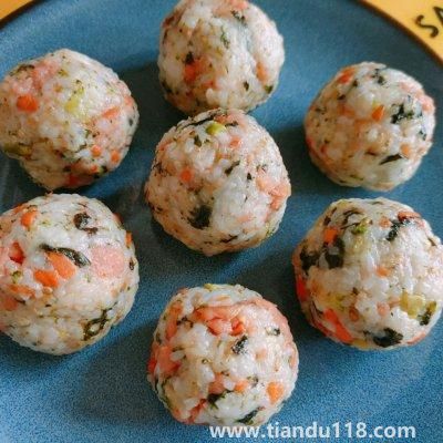 飯團(tuán)的做法(飯團(tuán)怎么做)(圖11) 飯團(tuán)的做法(飯團(tuán)怎么做)(圖11)