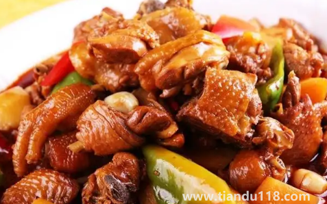 哪種雞適合做大盤雞(正宗的大盤雞放啤酒嗎)(圖2) 哪種雞適合做大盤雞2