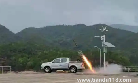 人工降雨會(huì)有轟隆隆的聲音嗎(人工降雨的水可以喝嗎)(圖2) 人工降雨會(huì)有轟隆隆的聲音嗎2