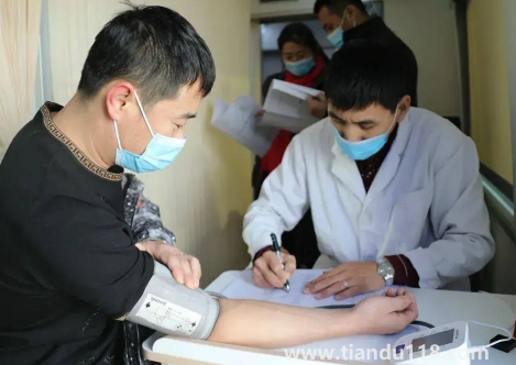 2022大學(xué)新生入學(xué)體檢能檢查出艾滋病嗎3