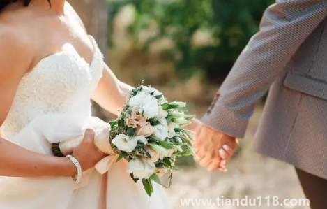 新娘進(jìn)門不能超過幾點(新娘進(jìn)門時間是怎么選的)(圖3) 新娘進(jìn)門不能超過幾點3