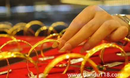 買(mǎi)五金女方媽媽一起去合適嗎(結(jié)婚為什么要準(zhǔn)備五金)(圖2) 買(mǎi)五金女方媽媽一起去合適嗎2