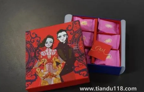 結(jié)婚送喜餅?zāi)脦准|西(結(jié)婚送喜餅的意思)(圖2) 結(jié)婚送喜餅?zāi)脦准|西2