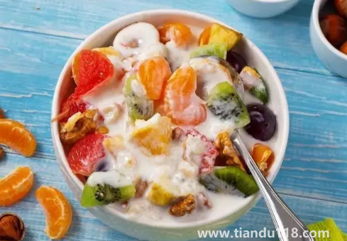 水果撈是自己選水果嗎(水果撈怎么做)(圖2) 水果撈是自己選水果嗎2