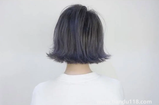 染發(fā)后怎么護(hù)理和保養(yǎng)(染發(fā)后應(yīng)該注意什么)(圖2) 染發(fā)后怎么護(hù)理和保養(yǎng)2