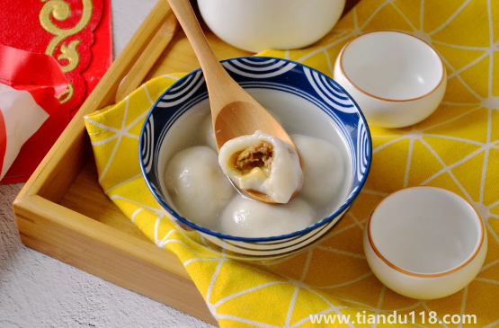 冬至吃湯圓寓意是什么意思(冬至吃湯圓要注意什么)(圖3) 冬至吃湯圓寓意是什么意思3