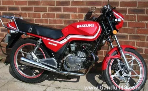 新買的摩托車必須在多久內(nèi)上牌3