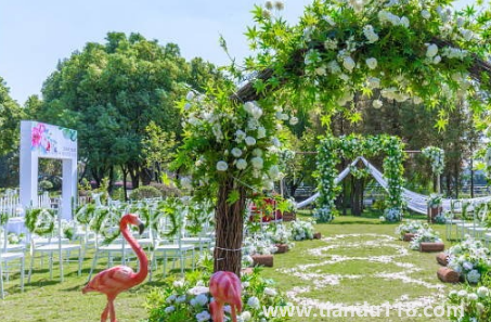 訂婚和結(jié)婚時(shí)間可以跨年嗎（結(jié)婚哪些是要注意的）