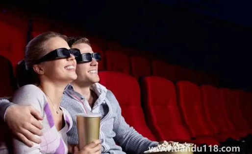 2022年國慶節(jié)有什么電影放映(疫情期間看電影的注意事項)(圖3) 2022年國慶節(jié)有什么電影放映3