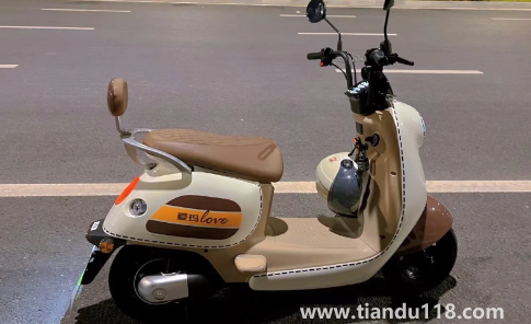 怎么看電池是不是石墨烯電池（雅迪石墨烯電池爆炸嗎）