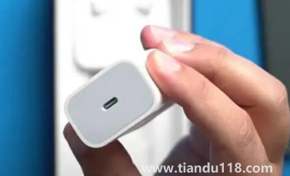 蘋(píng)果14充電器多少錢(qián)（蘋(píng)果14充電器要自己買(mǎi)嗎）