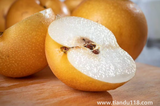 秋月梨和豐水梨哪個(gè)好吃(吃梨的注意事項(xiàng))(圖2) 秋月梨和豐水梨哪個(gè)好吃2