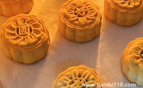 為什么有人回收月餅(賣(mài)不完的月餅去哪了)(圖3) 為什么有人回收月餅3