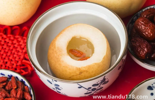 煮梨水是帶皮煮還是不帶皮煮（煮梨水喝有什么好處）