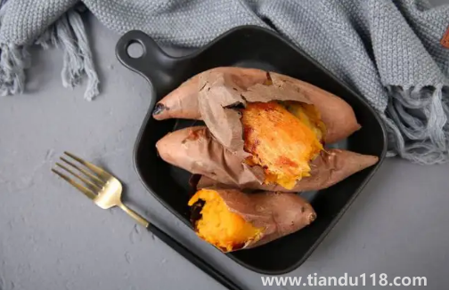 一個烤紅薯的熱量相當(dāng)于多少米飯的熱量(烤紅薯怎么吃減肥)(圖2) 一個烤紅薯的熱量相當(dāng)于多少米飯的熱量2