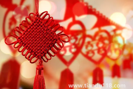 一進門看見中國結(jié)好嗎（中國結(jié)適不適合掛在家中）