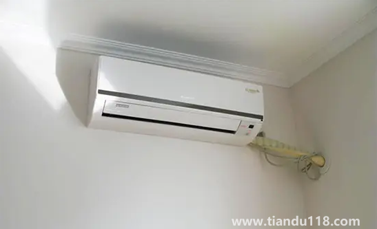 秋天室內空調調制冷還是制熱(怎么開空調更省電)(圖2) 秋天室內空調調制冷還是制熱2