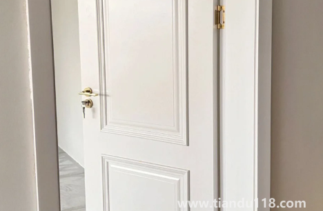 一千多的烤漆門能用嗎(臥室門選烤漆還是免漆)(圖3) 一千多的烤漆門能用嗎3