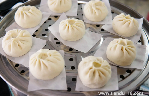 蒸包子時(shí)間長了會(huì)怎樣(包子一般蒸多久能熟)(圖3) 蒸包子時(shí)間長了會(huì)怎樣3