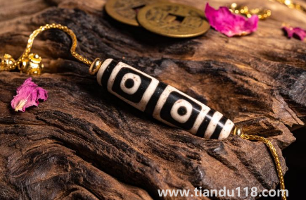 女人養(yǎng)天珠怎么養(yǎng)最好(天珠的佩戴忌諱)(圖3) 女人養(yǎng)天珠怎么養(yǎng)最好3