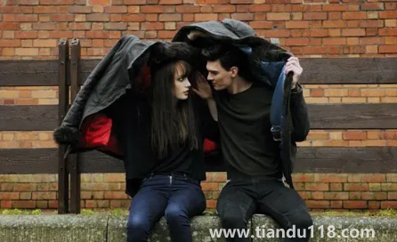 女朋友有男閨蜜正常嗎(如何看待女朋友的男閨蜜)(圖3) 女朋友有男閨蜜正常嗎3