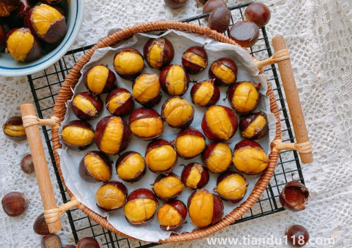 炒板栗開口好還是不開口好吃(炒板栗怎么保存)(圖3) 炒板栗開口好還是不開口好吃3