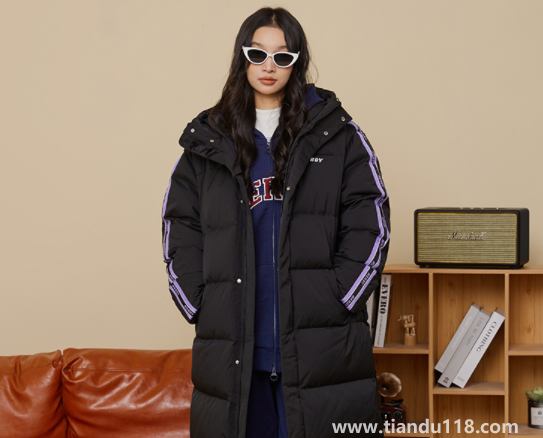 鵝絨服是不是比鴨絨服?。ㄓ鸾q服鴨絨好還是鵝絨的好）