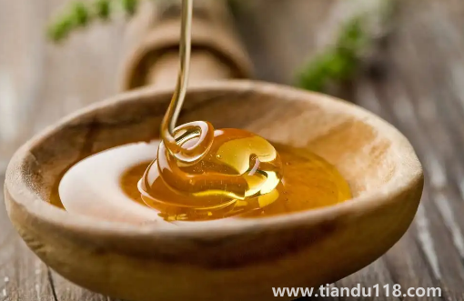 蜂蜜冬天不結晶是假的嗎(蜂蜜結晶了還能吃嗎)(圖2) 蜂蜜冬天不結晶是假的嗎2