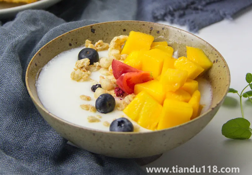 雙皮奶太稀是因為什么（雙皮奶怎么做不稀）