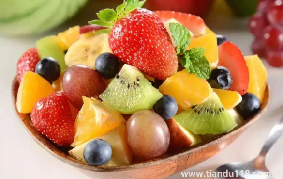 發(fā)燒吃梨子好還是蘋(píng)果好（發(fā)燒吃什么水果好）