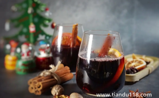 熱紅酒可以加蜂蜜嗎（喝熱紅酒有什么好處）