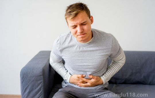 拉肚子用熱水袋敷肚子管用嗎（拉肚子怎么緩解）