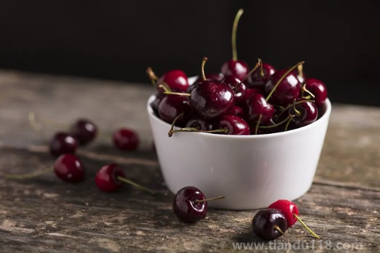 車厘子冷凍完解凍還能吃嗎（車厘子怎么保存不會壞）
