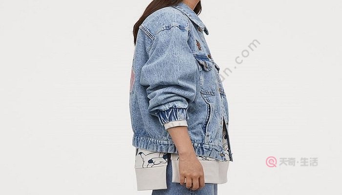 冬季衛(wèi)褲搭配什么外套 衛(wèi)褲搭配什么上衣(圖3) 冬季衛(wèi)褲搭配什么外套