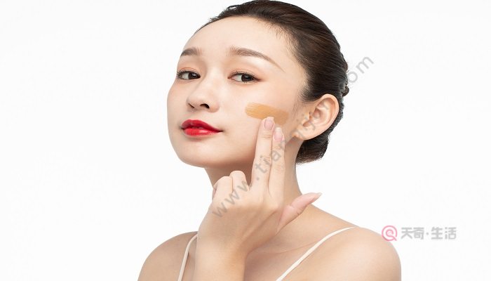每天使用遮瑕膏的危害 遮瑕膏怎么用(圖4) 每天使用遮瑕膏的危害