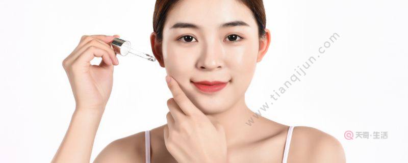 洋甘菊精華液對肌膚有哪些作用 洋甘菊精華液的護(hù)膚作用有哪些(圖1) 洋甘菊精華液對肌膚有哪些作用